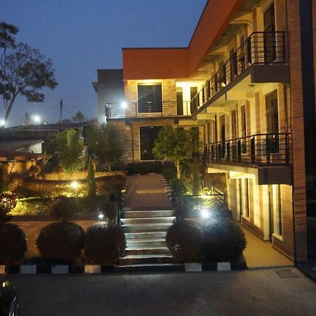 Shami Luxury Apartment Kigali Bagian luar foto